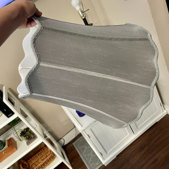 Morell, Medium, Scallop Bell, Gray Lampshade with Harp and Finial - Picture 4 of 4